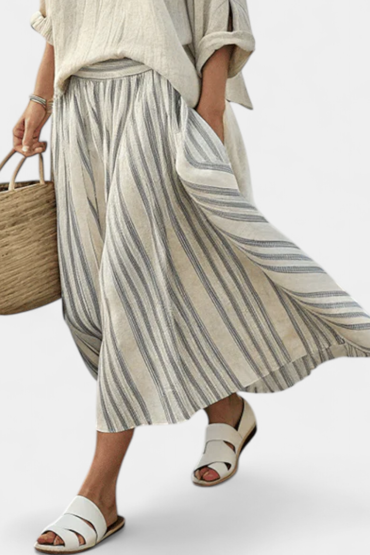 Šárka – Comfortable T-Shirt and Striped Midi Skirt