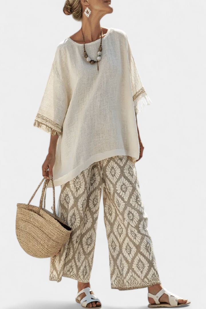 Magdalēna – Stylish Top and Comfortable Everyday Pants