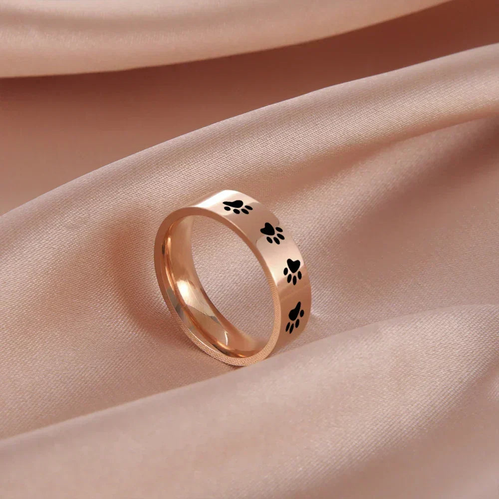 Stainless Steel Paw Ring – Symbolic Jewellery for Animal Lovers