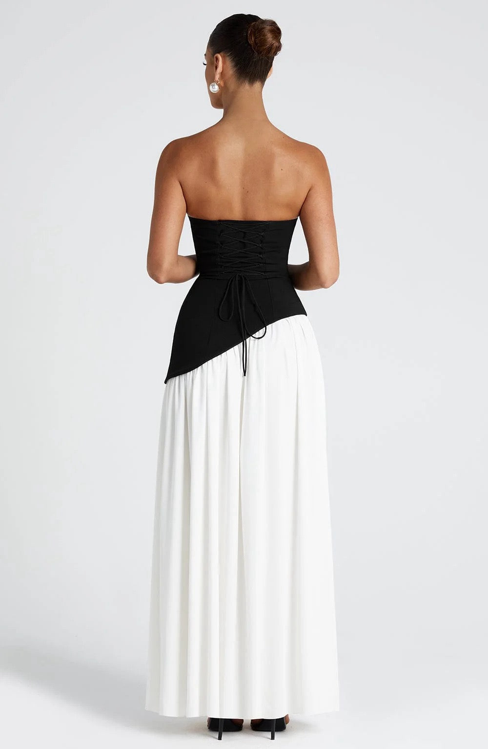 Beata – Sophisticated Long Dress
