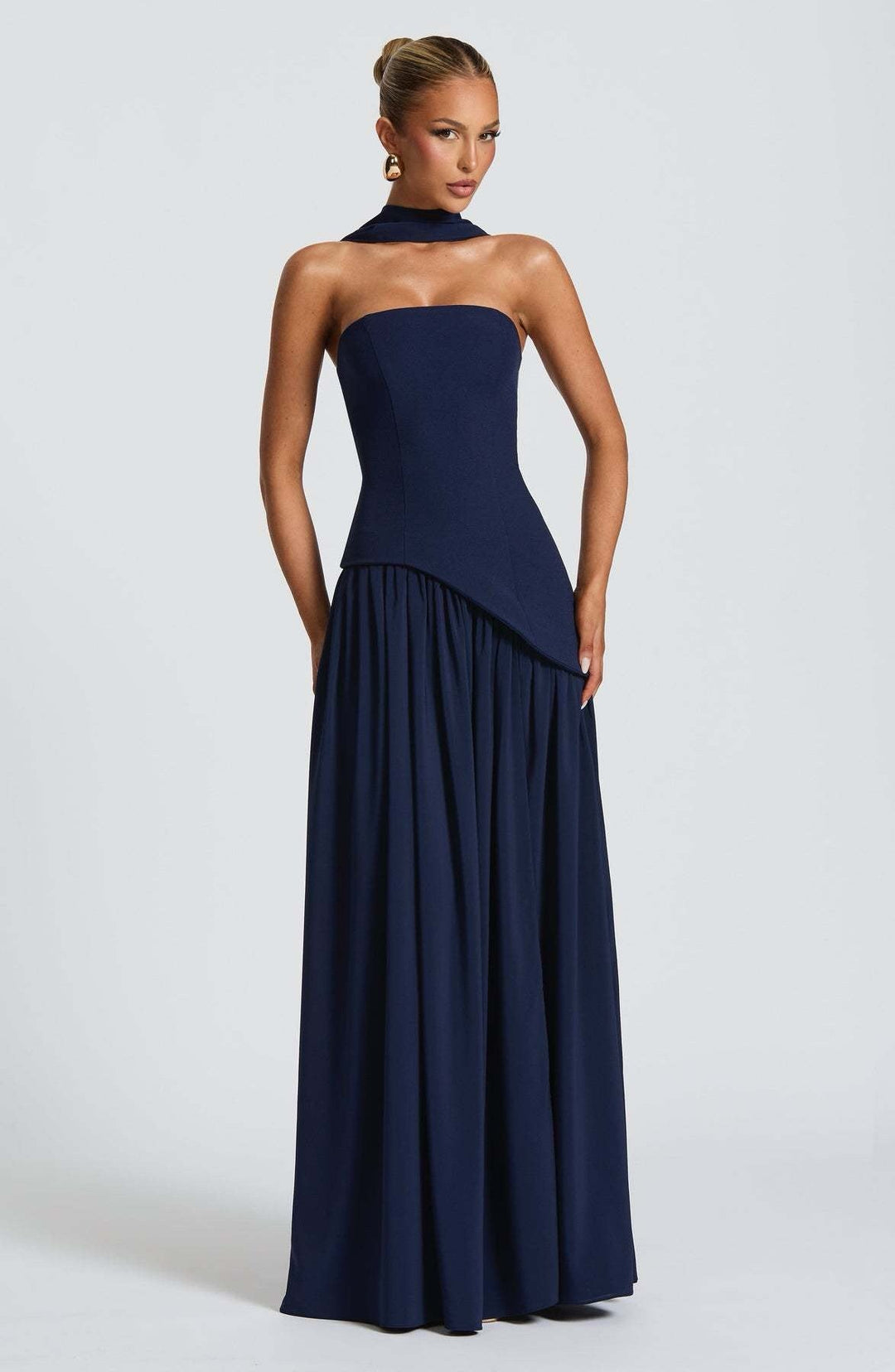 Beata – Sophisticated Long Dress