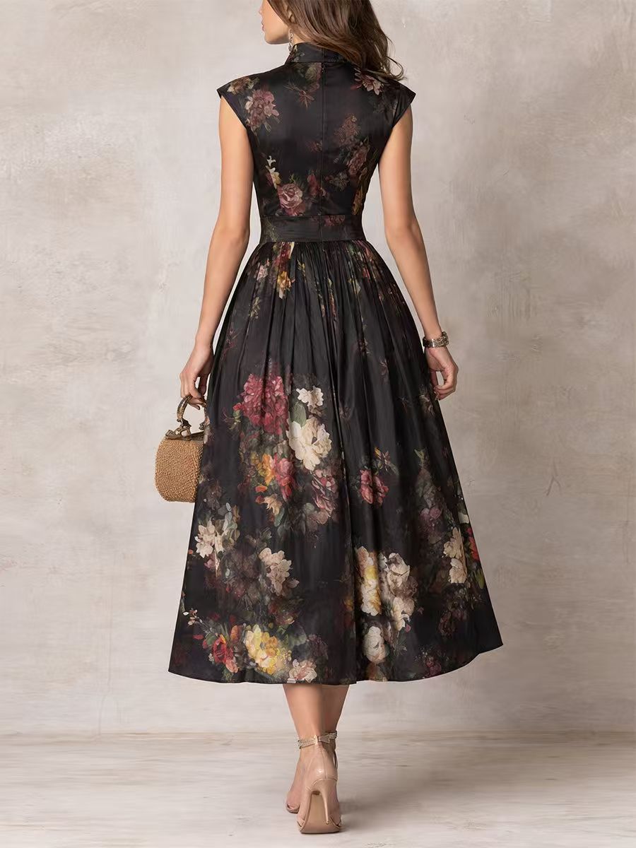 Elsa - Pleated Midi Dress with Floral Pattern