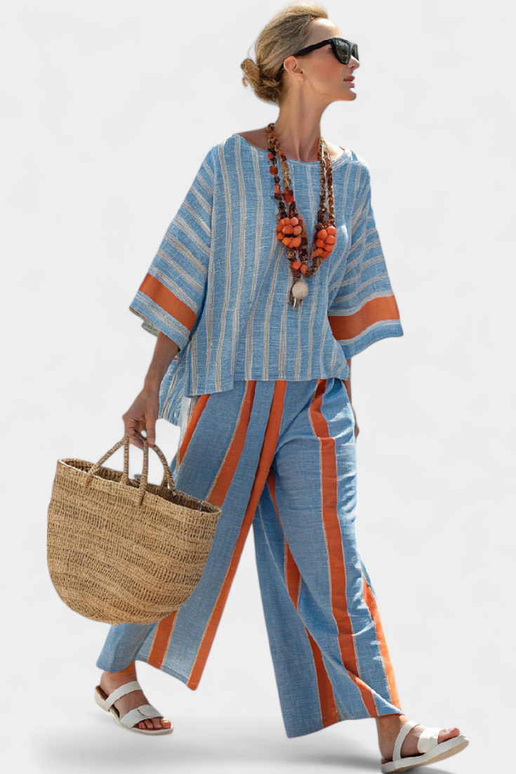 Jana – Stylish top with terracotta-colored linen pants