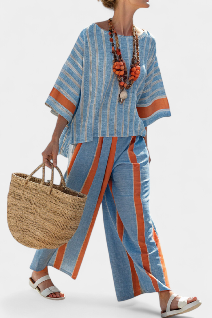 Jana – Stylish top with terracotta-colored linen pants