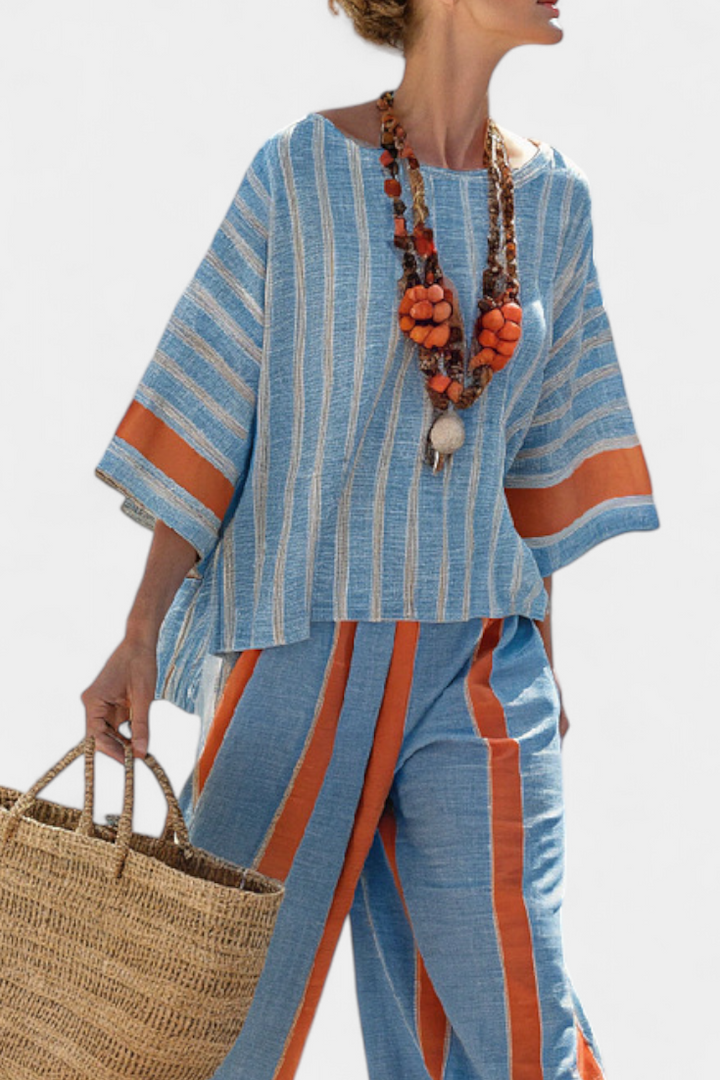 Jana – Stylish top with terracotta-colored linen pants