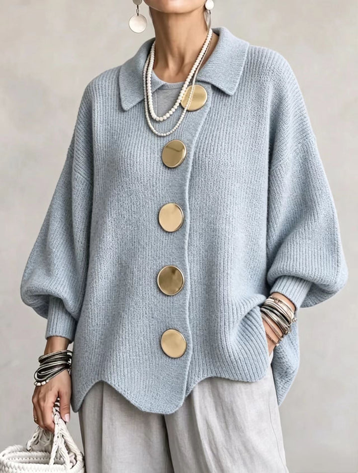 Isadora | Cardigan Oversize com Colarinho e Grandes Botões Metálicos
