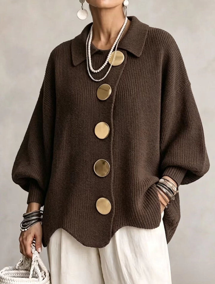 Isadora | Cardigan Oversize com Colarinho e Grandes Botões Metálicos