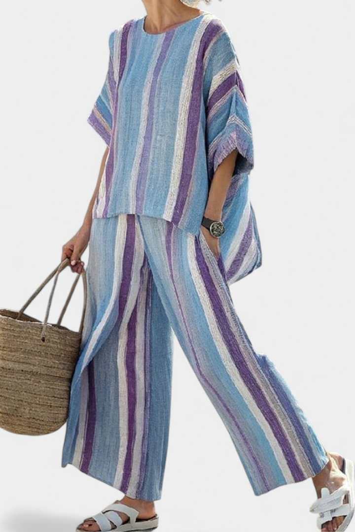 Lucie – Stylish top with pastel-colored and striped linen pants